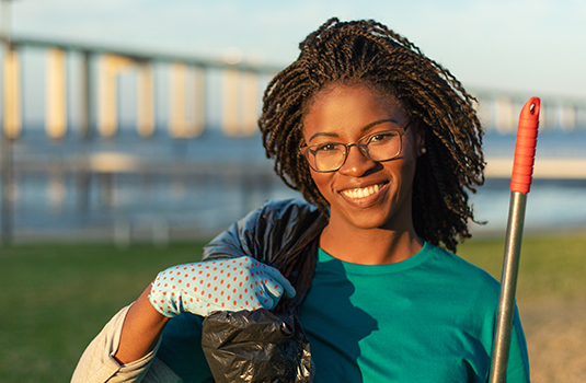 woman volunteer